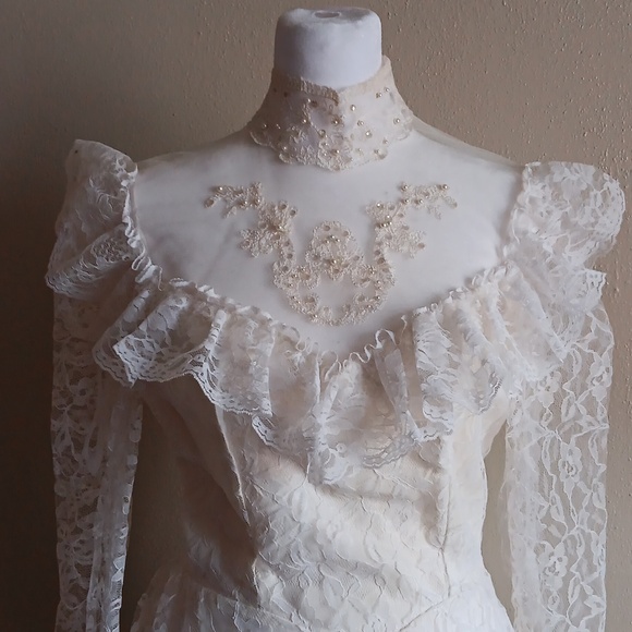 1970s Victorian Vintage Tiered Lace Wedding Dress Edwardian Prarie Gothic Gown - Picture 4 of 16
